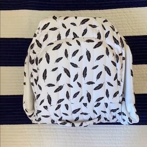 Baby delight snuggle nest